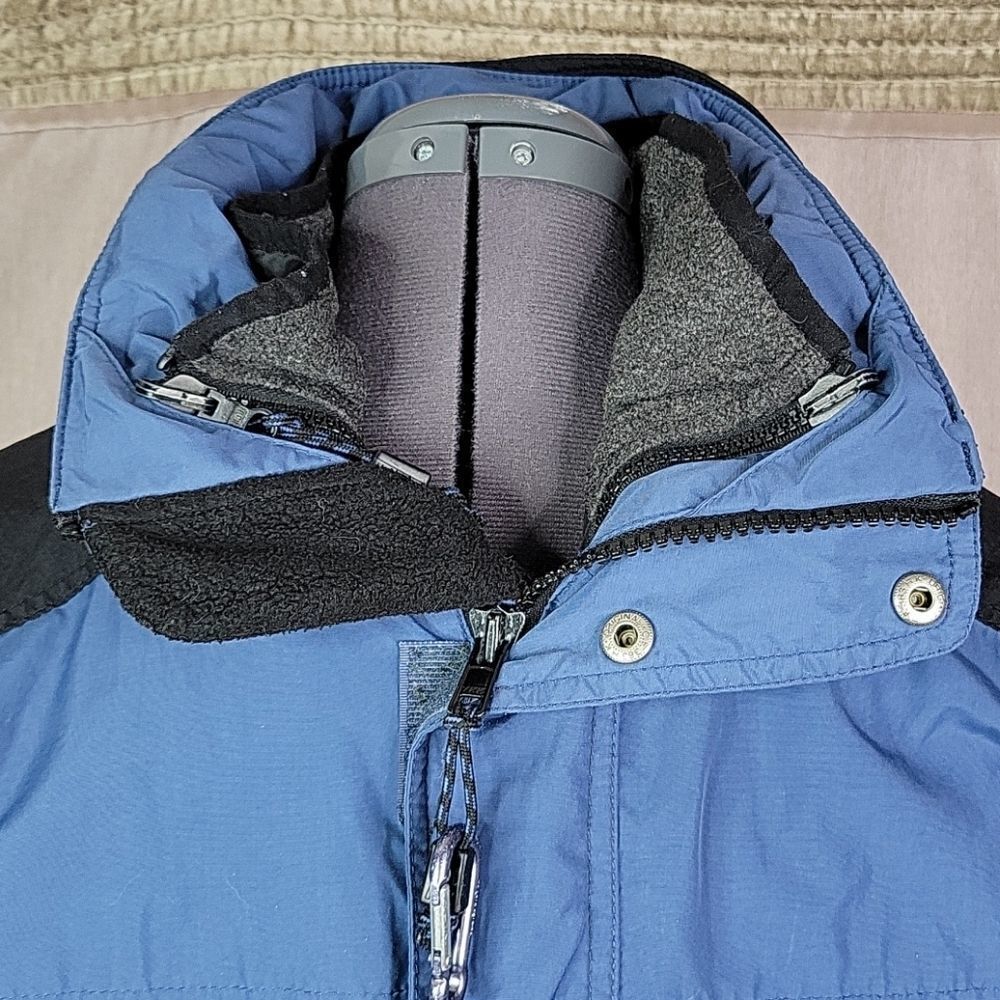 American Eagle Performance Hooded Jacket Medium - image 3